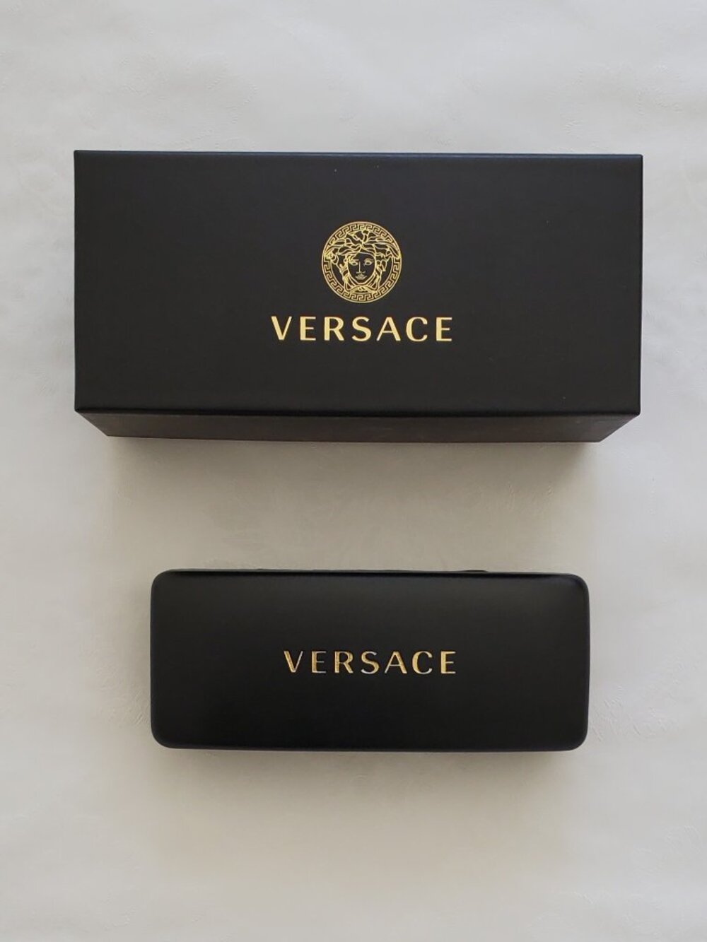 New VERSACE Black Faux Leather Hard Clam Shell Sunglasses Glasses Case & Cloth
